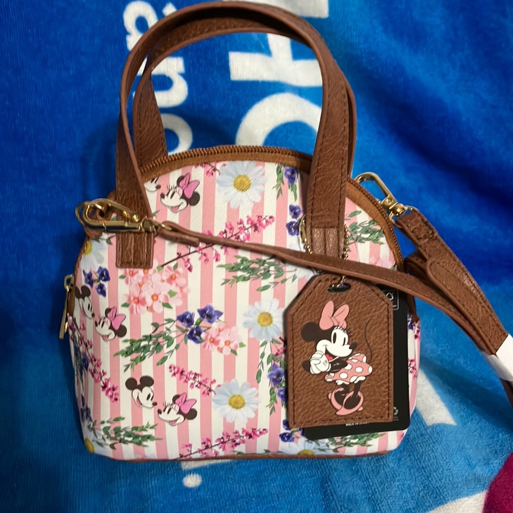 NWT Bioworld Minnie Mouse small handbag